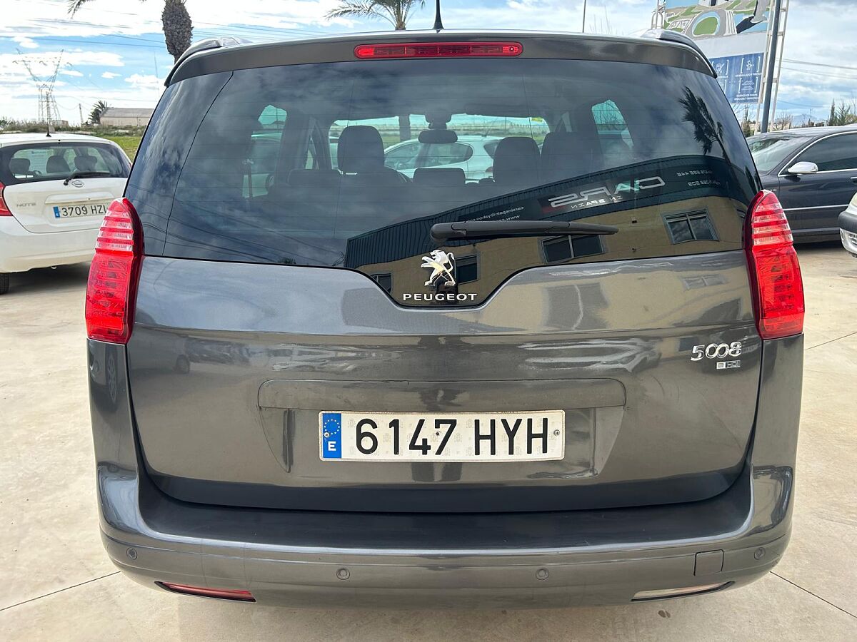 PEUGEOT 5008 STYLE 1.6 HDI AUTO SPANISH LHD IN SPAIN 118000 MILES 7 SEATS 2014